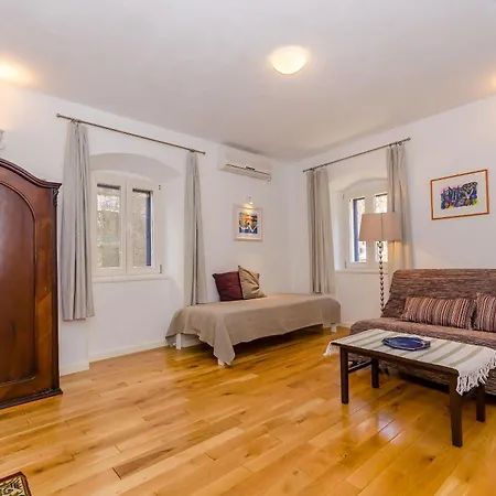 Center Apartman Jelsa